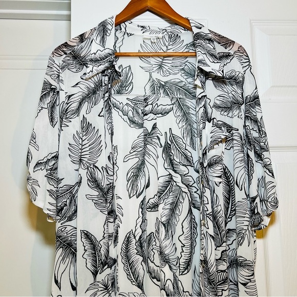 Siren Lily Full Button Down Sheer Blouse / Coverup Short Sleeve Tropical Print - Picture 2 of 9